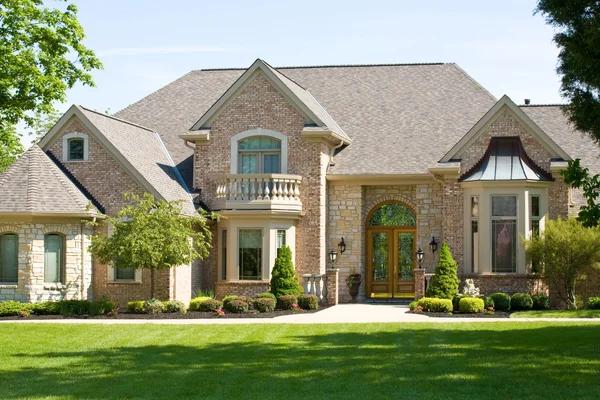 Practical Tips for Improving Homes Exterior This Year