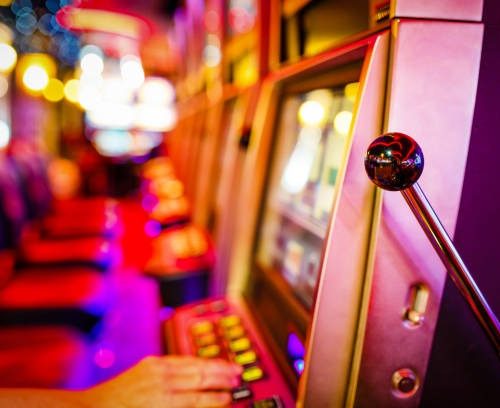 プレイヤー目線で分析するコインポーカー レビュー内容