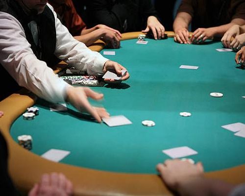 How to chơi poker and manage your bankroll