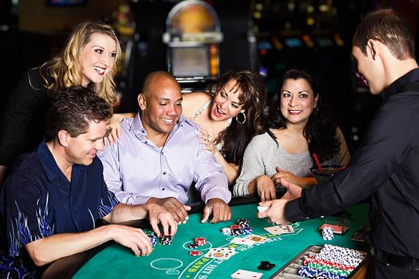 Experience World-Class Entertainment through Poker Online Casino Hub