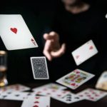 What Makes Online Poker Different From Traditional Poker