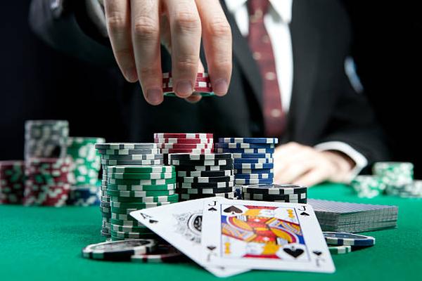 Exploring the Range of Games on an online casino Singapore Platform