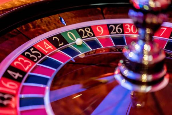 How Technology Is Changing the Experience of siti poker online