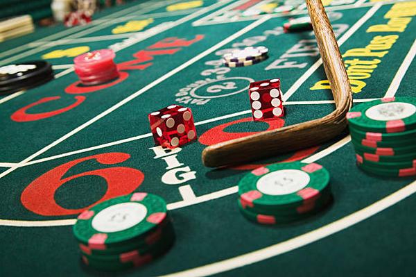 How Mobile Access Changes an online casino Singapore Experience